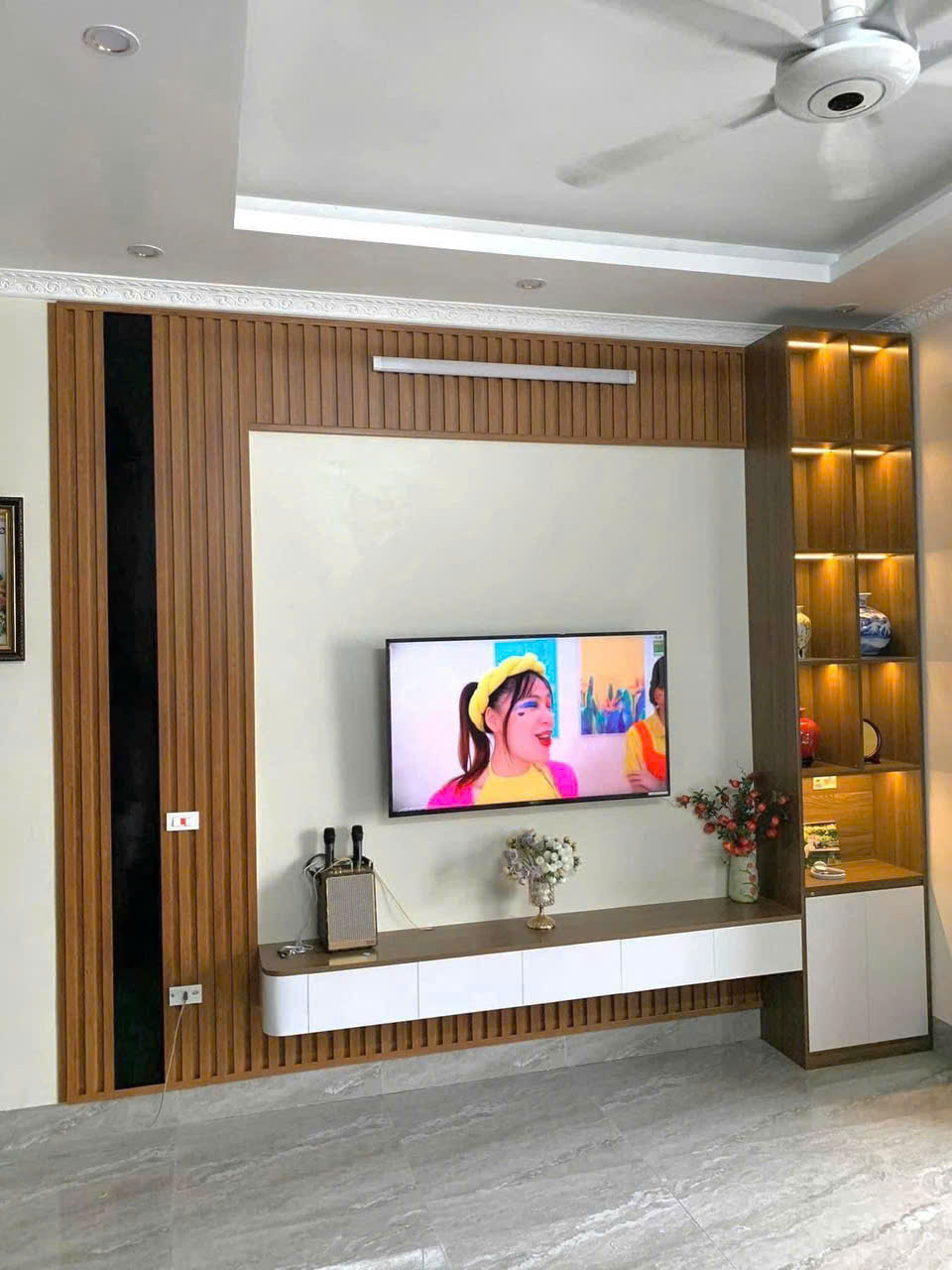 Kệ vách tivi KTV015