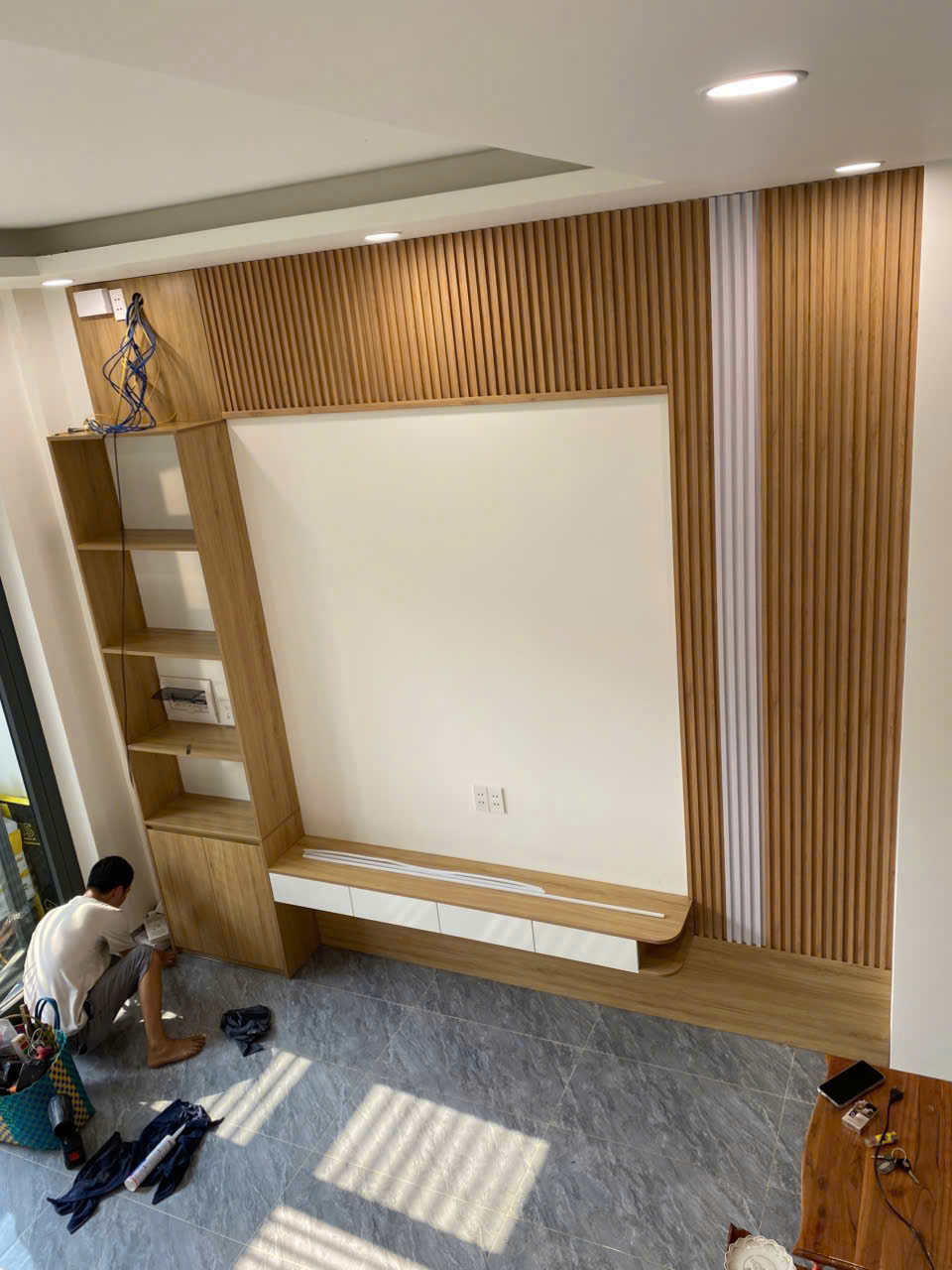 Kệ vách tivi KTV016