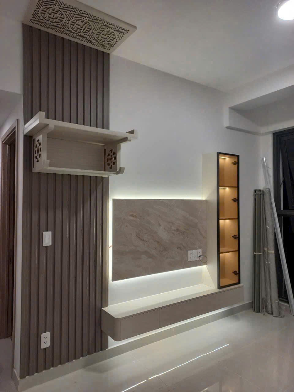 Kệ vách tivi KTV035