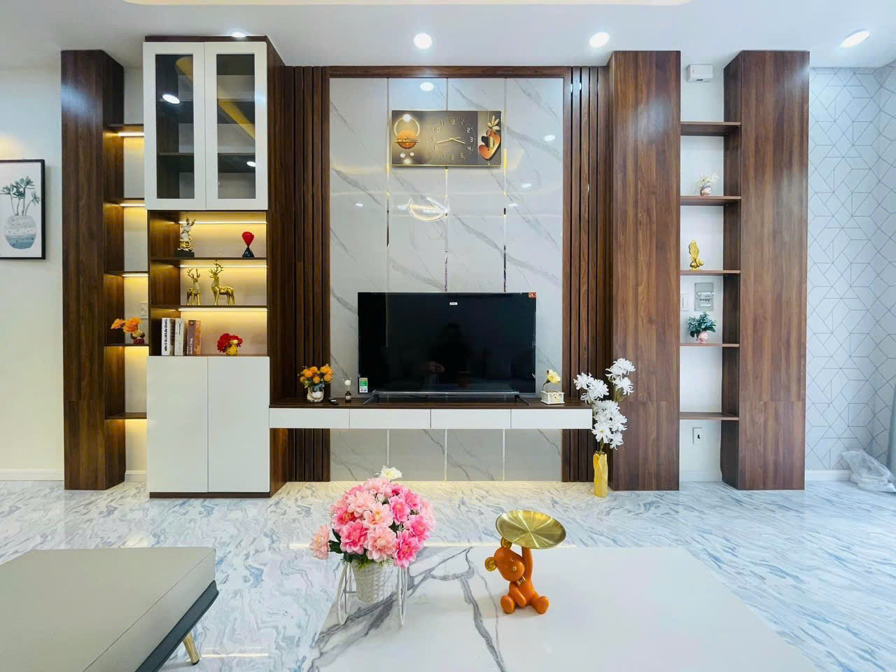 Kệ vách tivi KTV093
