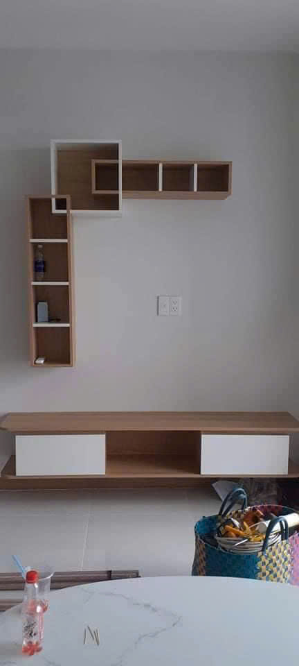 Kệ vách tivi KTV104